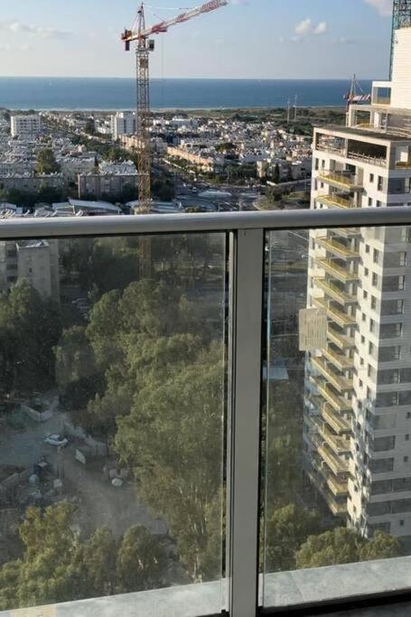 Elegant 3 Bedroom Ocean View Condo In Kiryat Yam Qiryat Yam Dış mekan fotoğraf