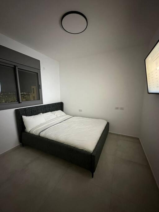 Elegant 3 Bedroom Ocean View Condo In Kiryat Yam Qiryat Yam Dış mekan fotoğraf