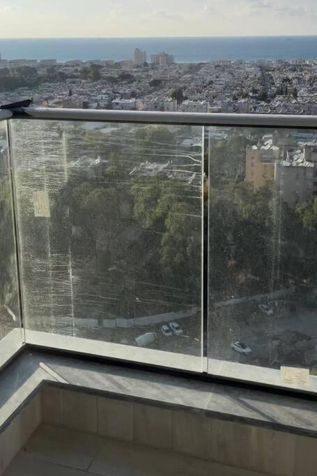 Elegant 3 Bedroom Ocean View Condo In Kiryat Yam Qiryat Yam Dış mekan fotoğraf